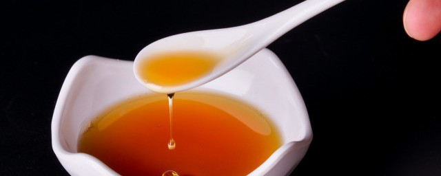 假期很多人会吃大餐油吃多了容易发胖那一点油都不吃好不好呢 一点油都不吃不好