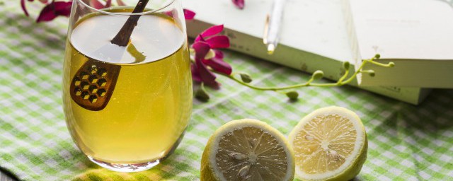 柠檬绿茶的家常做法 柠檬绿茶怎么做