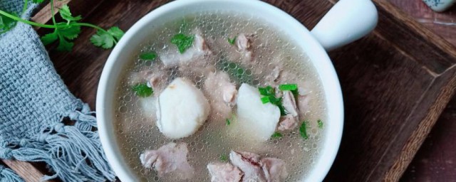 芋头排骨汤的家常做法 如何做芋头排骨汤呢