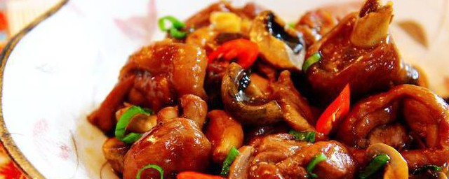 蘑菇红烧鸡的家常做法 做蘑菇红烧鸡步骤