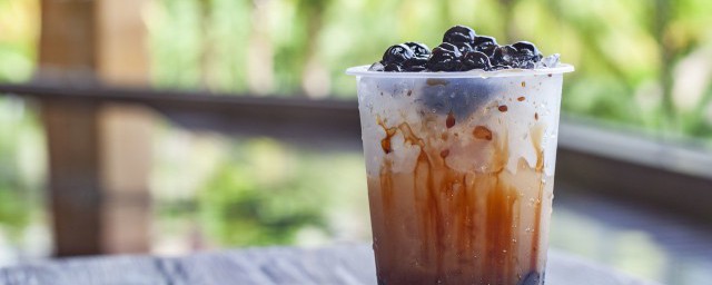 秋天第一杯奶茶梗的由来 秋天第一杯奶茶梗的由来解说