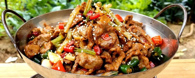 干锅牛肉怎么做才好吃 干锅牛肉如何做好吃