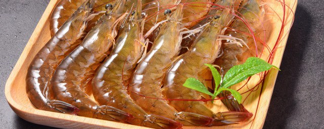 鲜虾墨鱼面的家常做法 鲜虾干贝墨鱼面怎么做好吃