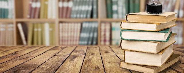 荷气夜来雨百鸟清昼迟的意思 荷气夜来雨百鸟清昼迟原文欣赏