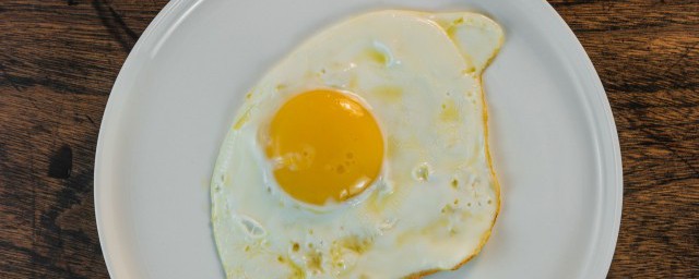 煎蛋怎么不粘锅 煎蛋如何不粘锅