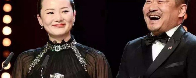 和咏梅一起获奖的男演员是谁 与咏梅一起获奖的男演员