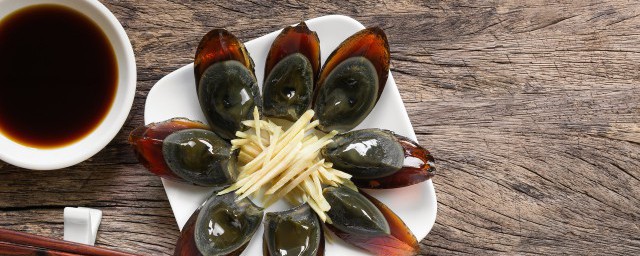 皮蛋肉松拌豆腐的家常做法 肉松皮蛋拌豆腐怎么煮