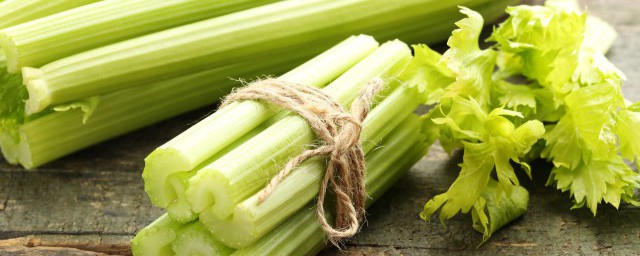 腐竹怎么做才好吃 如何做芹菜炒腐竹