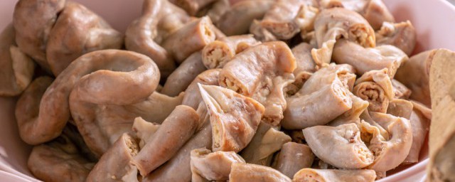 肥肠炒酸菜怎么做 肥肠炒酸菜的做法