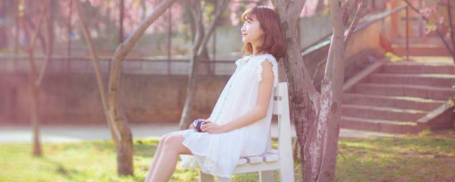 桃花特别旺的女生有什么特点 桃花特别旺的女生的特点 桃花特别旺的女生有什么特点 桃花特别旺的女生的特点