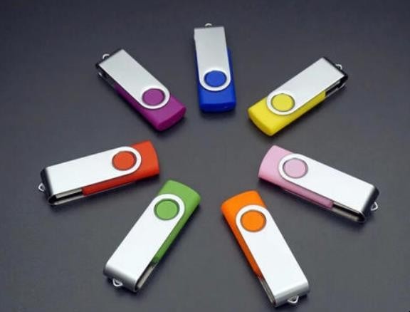 电脑没插入U盘但是显示可移动磁盘怎么办