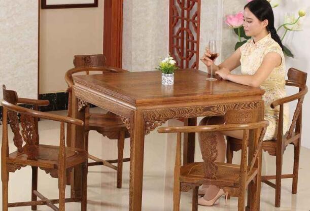 正方形餐桌如何选购