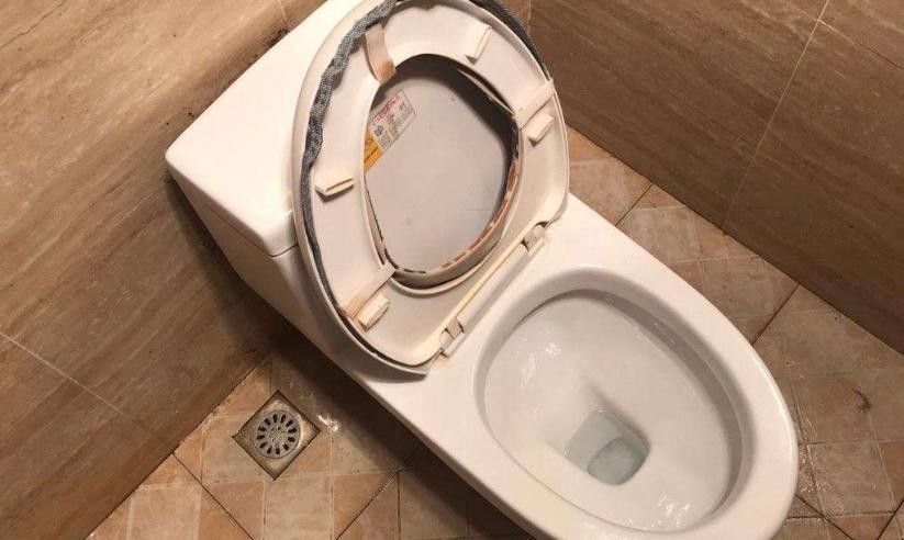 马桶打玻璃胶多久能坐