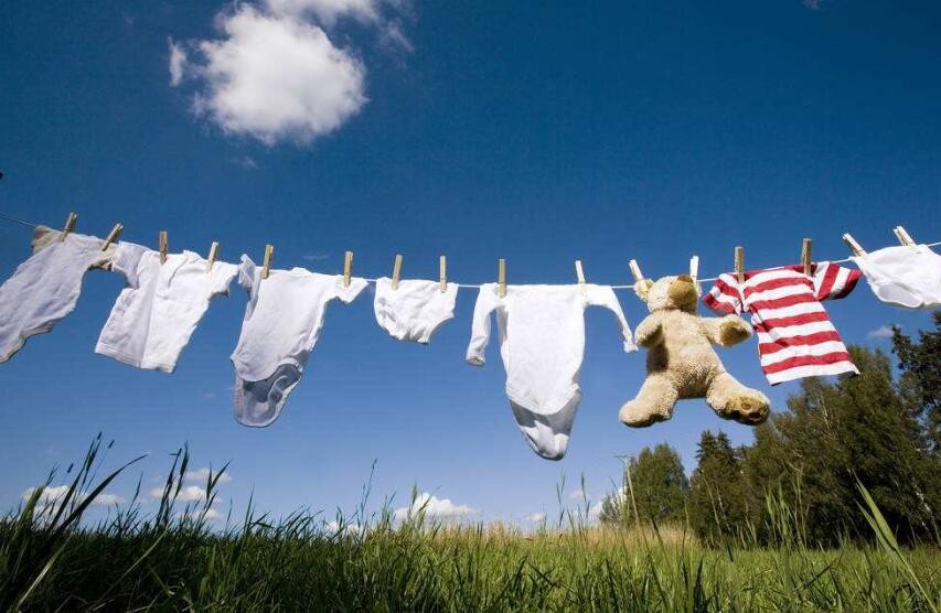 黄梅天衣服有味道怎么办