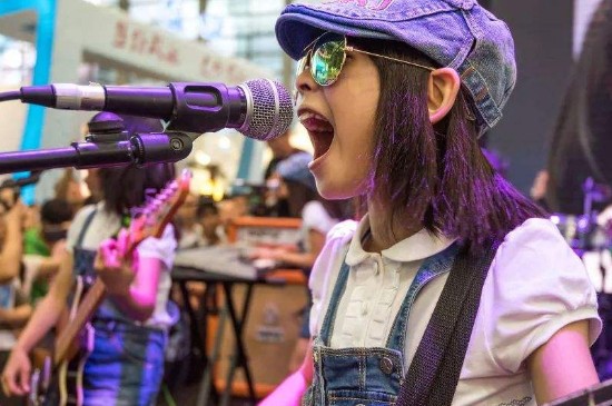 唱歌五音不全怎么办