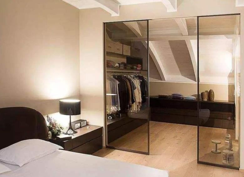 房间隔墻用什么材料