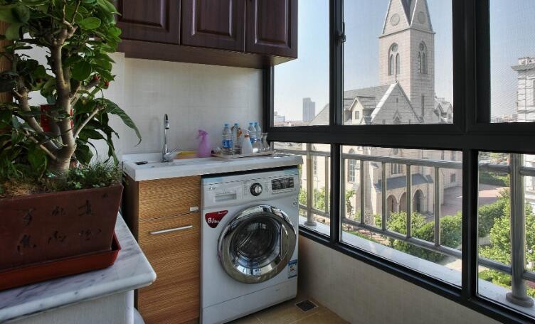 家里阳台放什么家具好