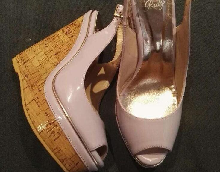 坡跟鞋怎么挑选