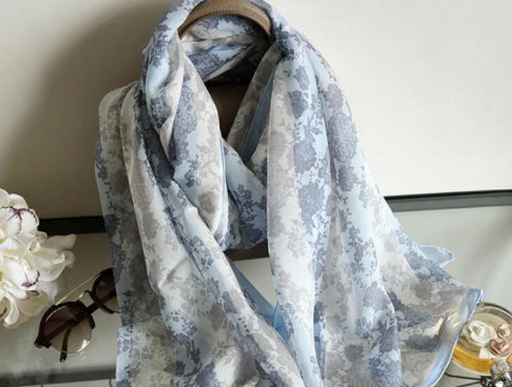 真丝围巾怎么辨别