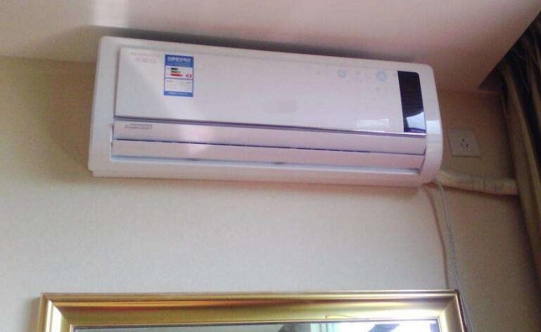 空调突然不制冷只吹风什么原因 空调突然不制冷只吹风什么原因