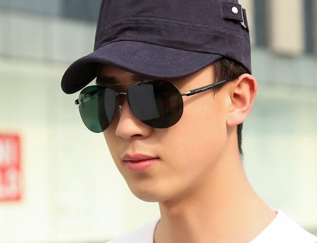 鸭舌帽怎么戴好看