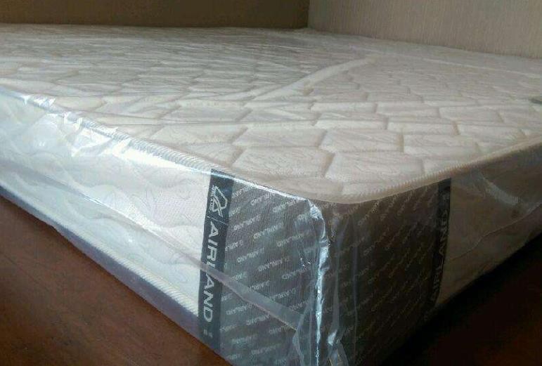 床垫膜刚撕掉能睡吗