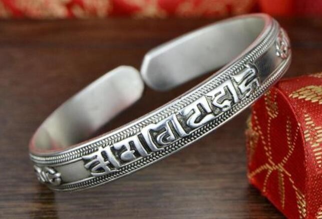 银镯子发黄怎么办