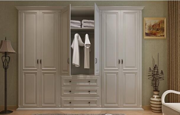 衣柜靠墻很潮怎么办