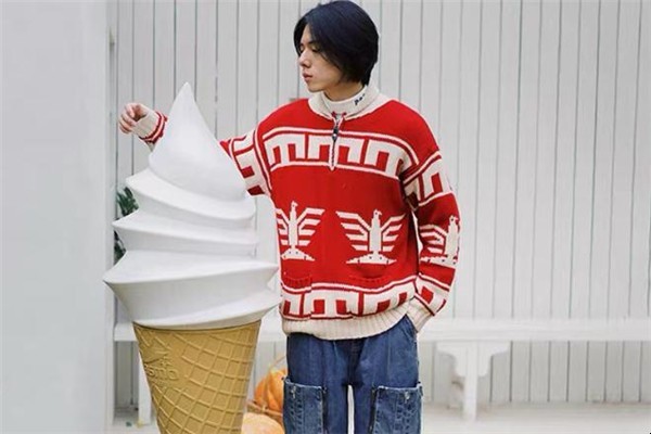 男生秋天穿什么毛衣好看