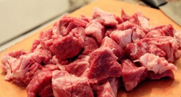 土豆红萝卜焖牛腩怎么做 土豆红萝卜焖牛腩怎么做