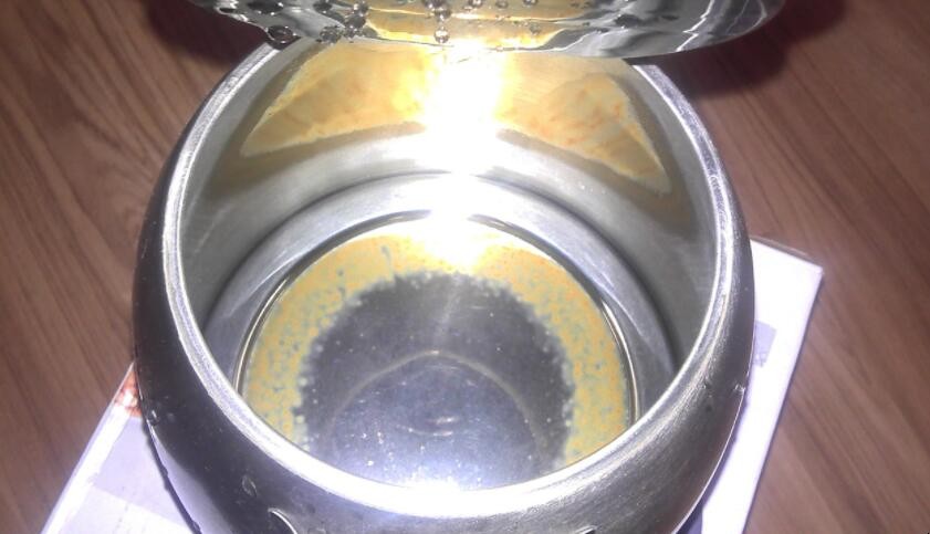 电暖壶里面的水垢怎么清理 电暖壶里面的水垢怎么清理