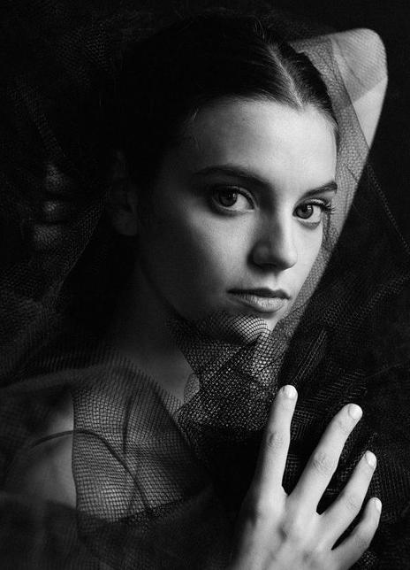 弗兰切丝卡·雷阿莱 Francesca Reale