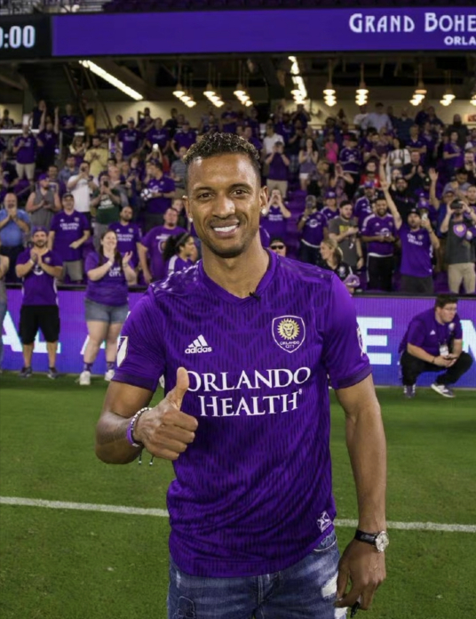 纳尼 Nani 路易斯·卡洛斯·阿尔梅达·达·库尼亚 Luí s Carlos Almeida da Cunha