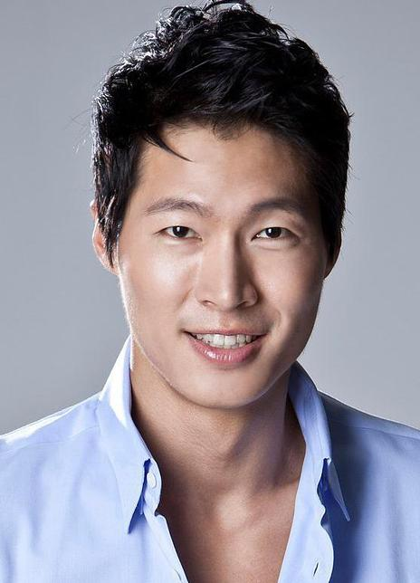 严志满 Ji-man Eom 严智万 엄지만