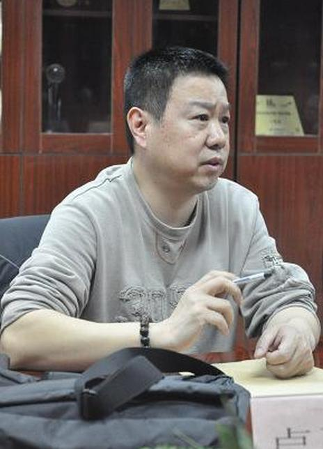 卢卫国 Weiguo Lu