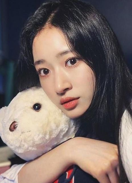 宋在允 Chae-yoon Song 宋彩允 송채윤