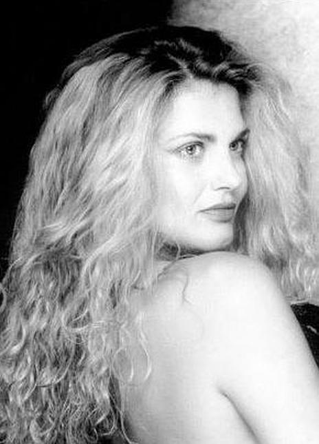 克莱利娅·龙迪内拉 Clelia Rondinella