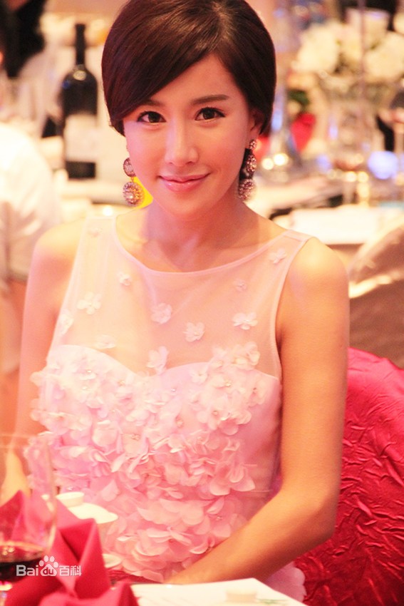 张暖雅 Angelina Zhang