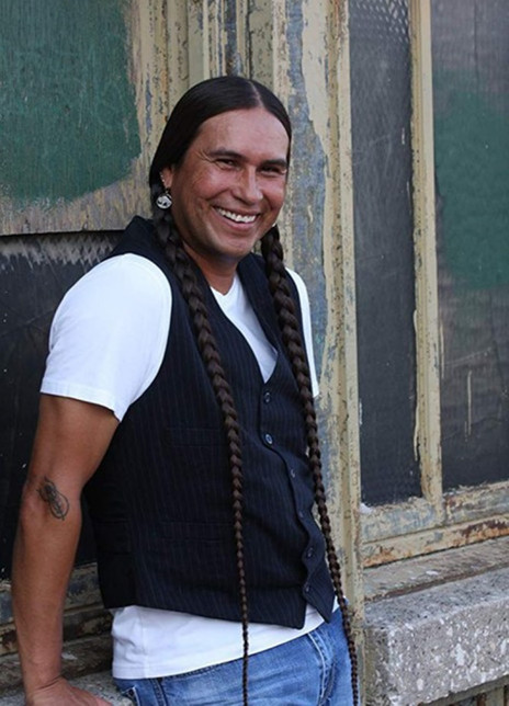 摩西·布林斯·普兰提 Moses Brings Plenty Mo