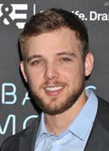 麦克斯·泰瑞奥 Max Thieriot 马克斯·泰瑞奥 马克斯·塞奥特  麦斯·塞瑞特  马克思·席瑞特 马克斯·希尔莱耶