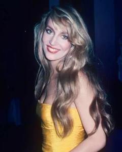 瑞莉·霍尔 Jerry Hall