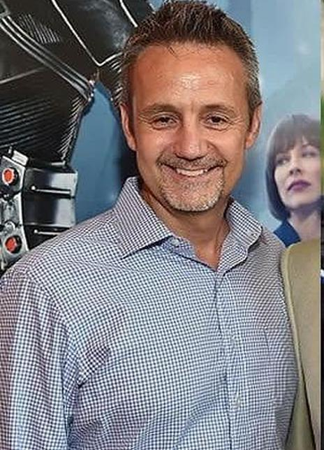 米切尔·贝尔 Mitchell Bell