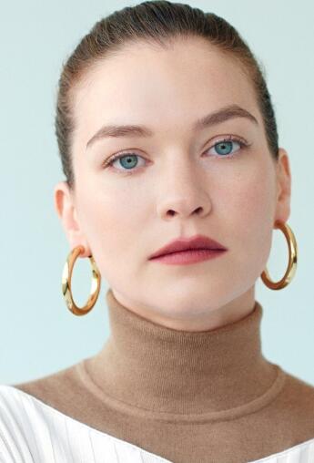 汉娜·格罗斯 Hannah Gross