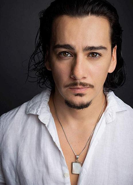 卡洛斯·巴里奥纽沃 Carlos Barrionuevo