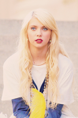 泰勒·摩森 Taylor Michael Momsen Tay Blondie Barbie Tay Tay