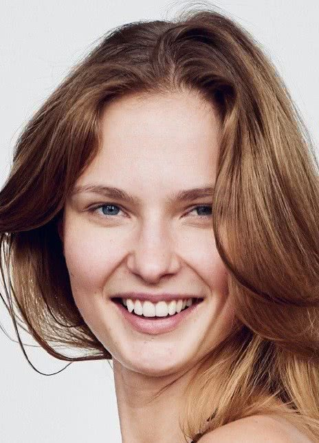 卡罗琳娜·辛查克 Karolina Szymczak