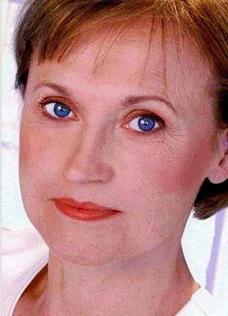 卡罗琳·卡瓦 Caroline Kava