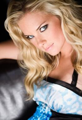 辛蒂·巴斯毕 Cindy Busby