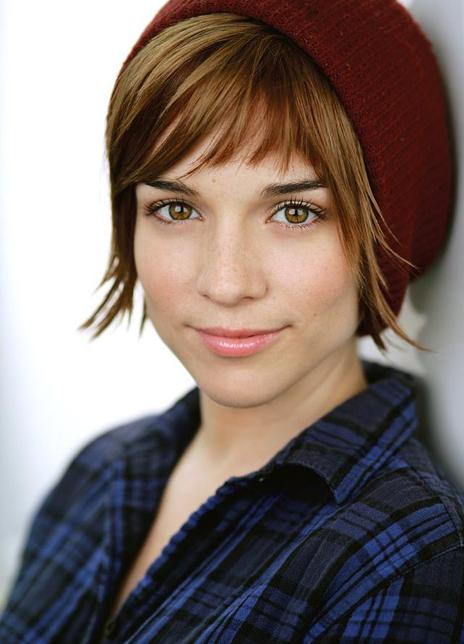 瑞内·菲利斯·史密斯 Renée Felice Smith Nay-Nay