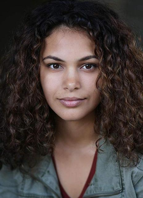 安德莉亚·科尔特斯 Andrea Cortés